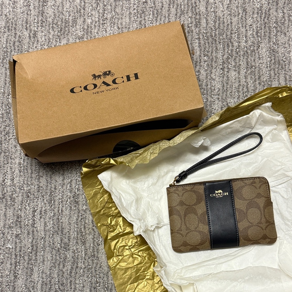 NEW Coach Brown Signature Canvas Wristlet with Black Center Stripe